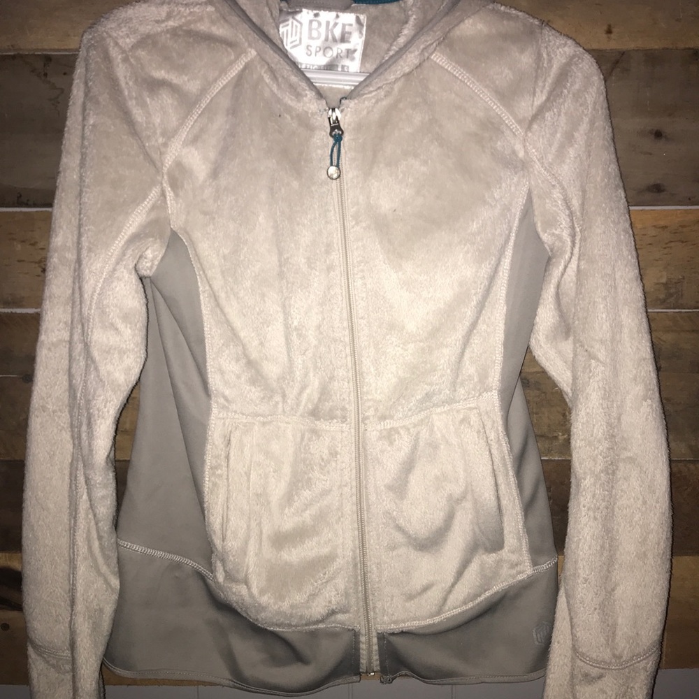 Buckle Sport Athletic Fit Jacket